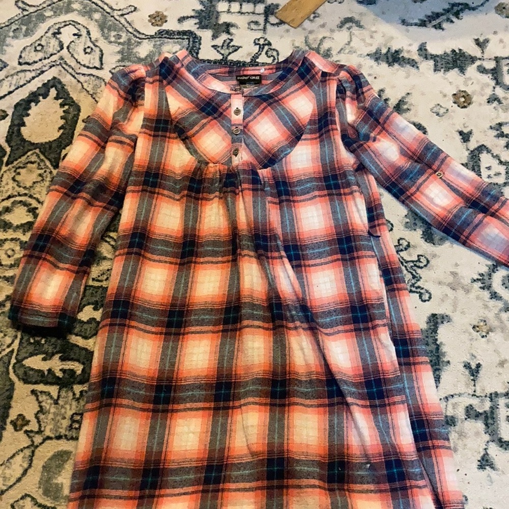 Cute plaid dress !